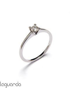  Solitaire with white gold and natural diamond