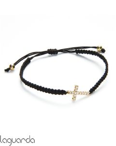 Macrame bracelet with cross of yellow gold and natural diamonds