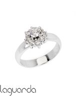 18k white gold ring with natural diamonds