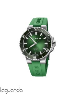 01 400 7790 4157-07 4 23 47EB | Oris Aquis Date Calibre 400, 43.5 verde caucho