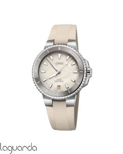 01 733 7792 4151-07 4 19 61FC  Reloj Oris Aquis Date 36.5 mm en colaboración con Yusra Mardini
