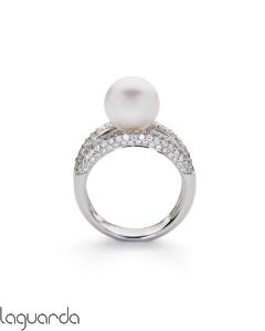 Anillo de oro blanco de 18 quilates con perla cultivada y diamantes naturales