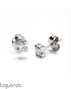 Pendientes de oro blanco 18 quilates con diamantes naturales y cierre de presión 0,40 quilates