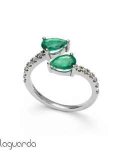 Anillo de oro blanco 18 quilates con diamantes naturales 