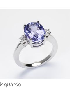 Anillo de oro blanco de 18 quilates con tanzanita y diamantes naturales