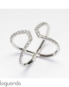 Anillo de oro blanco 18 quilates con diamantes naturales 