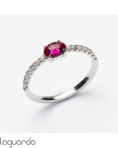 Anillo de oro blanco 18 quilates con diamantes y rubí naturales 