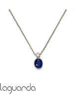 Colgante y cadena oro blanco de 18 quilates con zafiro y diamante natural