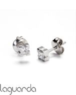 18K white gold earrings with natural diamonds and push back closure 0,40ct